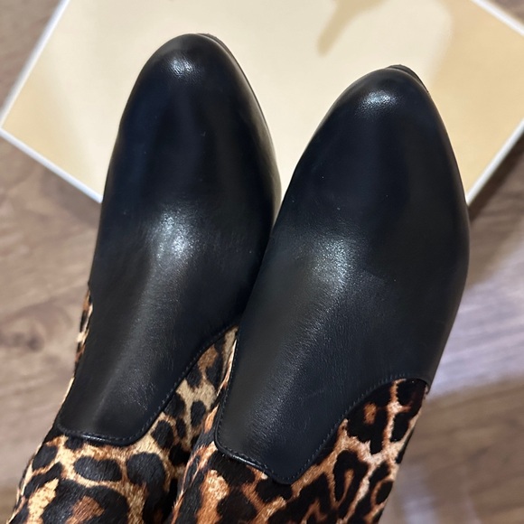 Michael Kors Boots with Real Fur Hairs - Picture 8 of 17